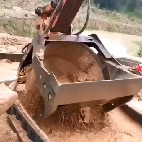挖掘機旋轉篩沙斗
